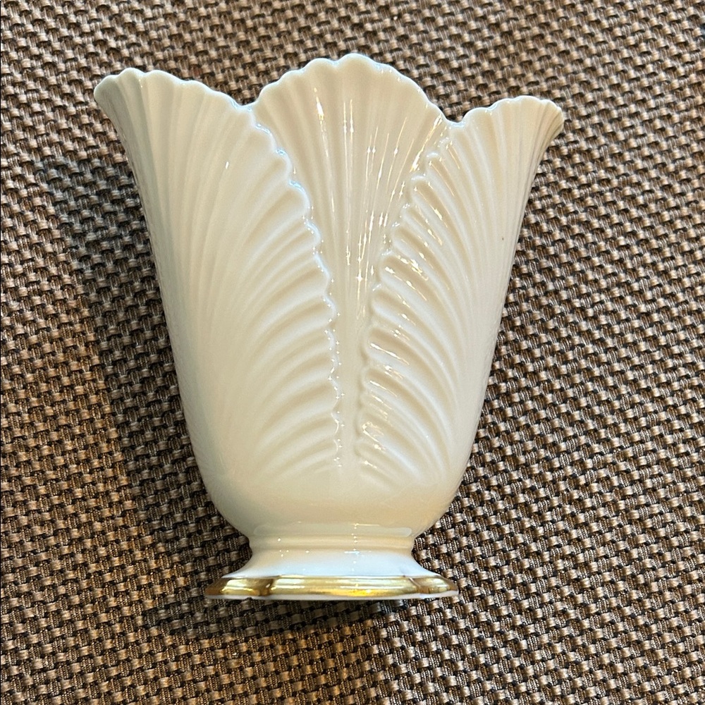 Lenox Cream Vase with Gold Trim